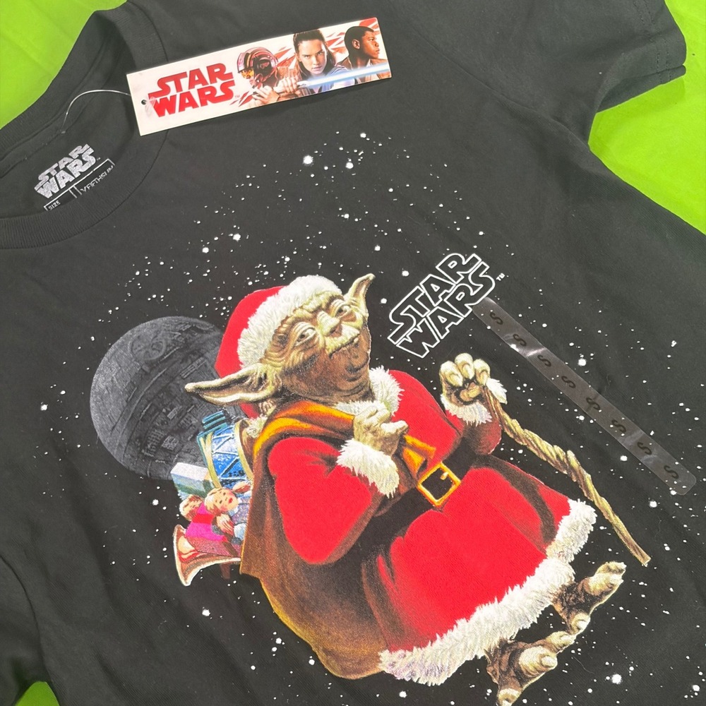 Star Wars Yoda Santa Christmas T-Shirt Mens S Black Fifth Sun Disney Holiday NWT